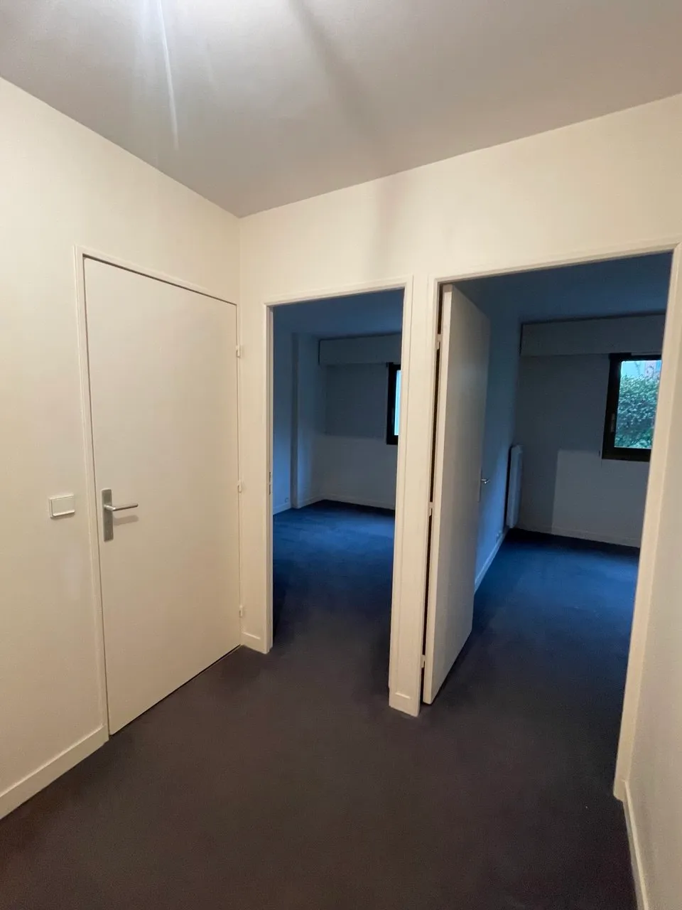 Avant travaux : moquette au sol