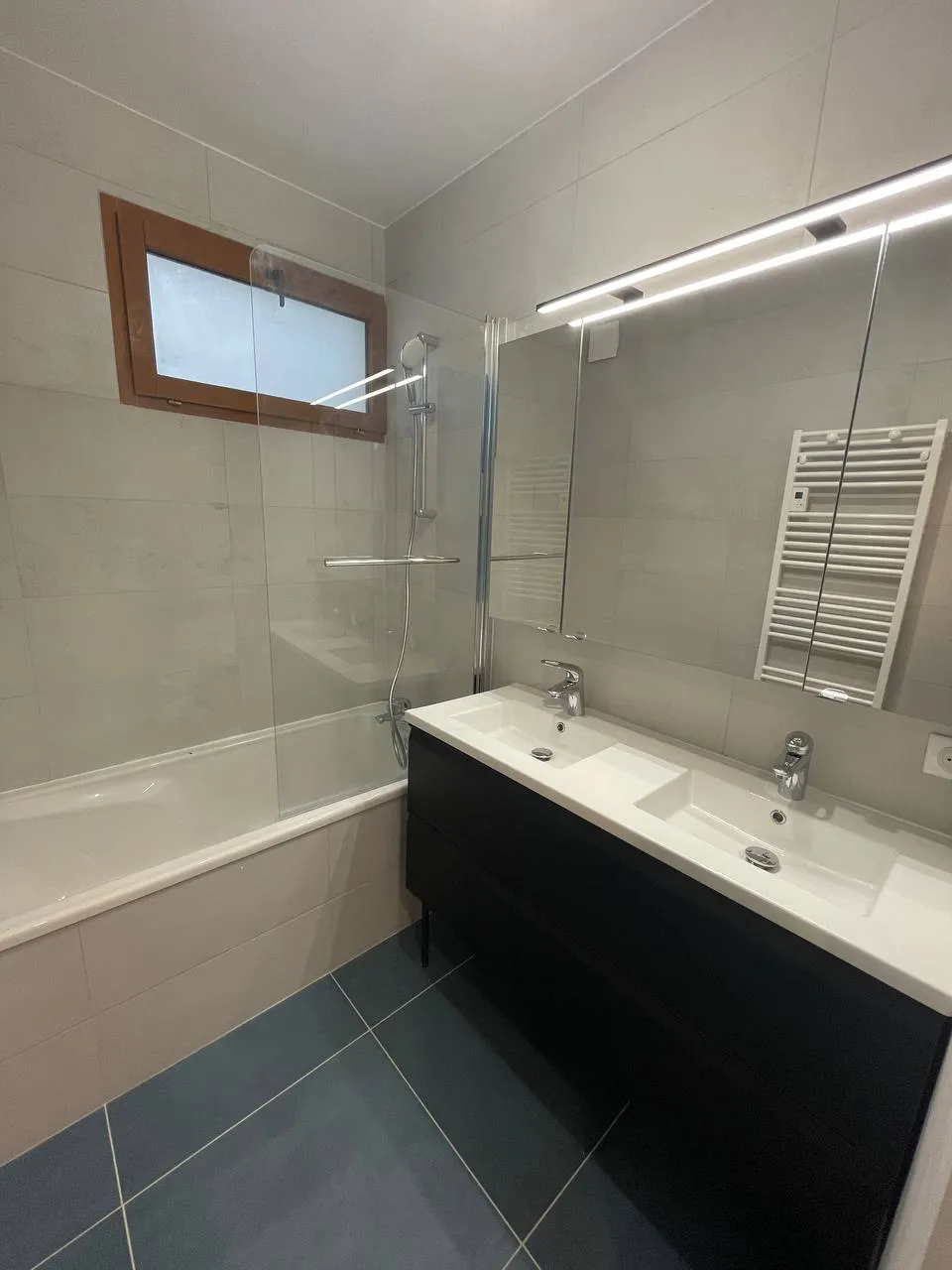 Vue générale de l'appartement rénové