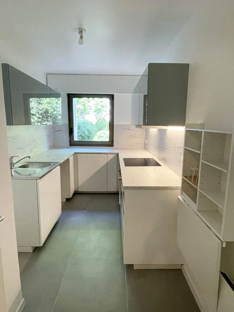 Une cuisine lumineuse et fonctionnelle